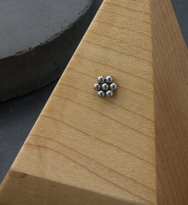 Beaded Hexagon Threadless Titanium Top on Sale - Image 2